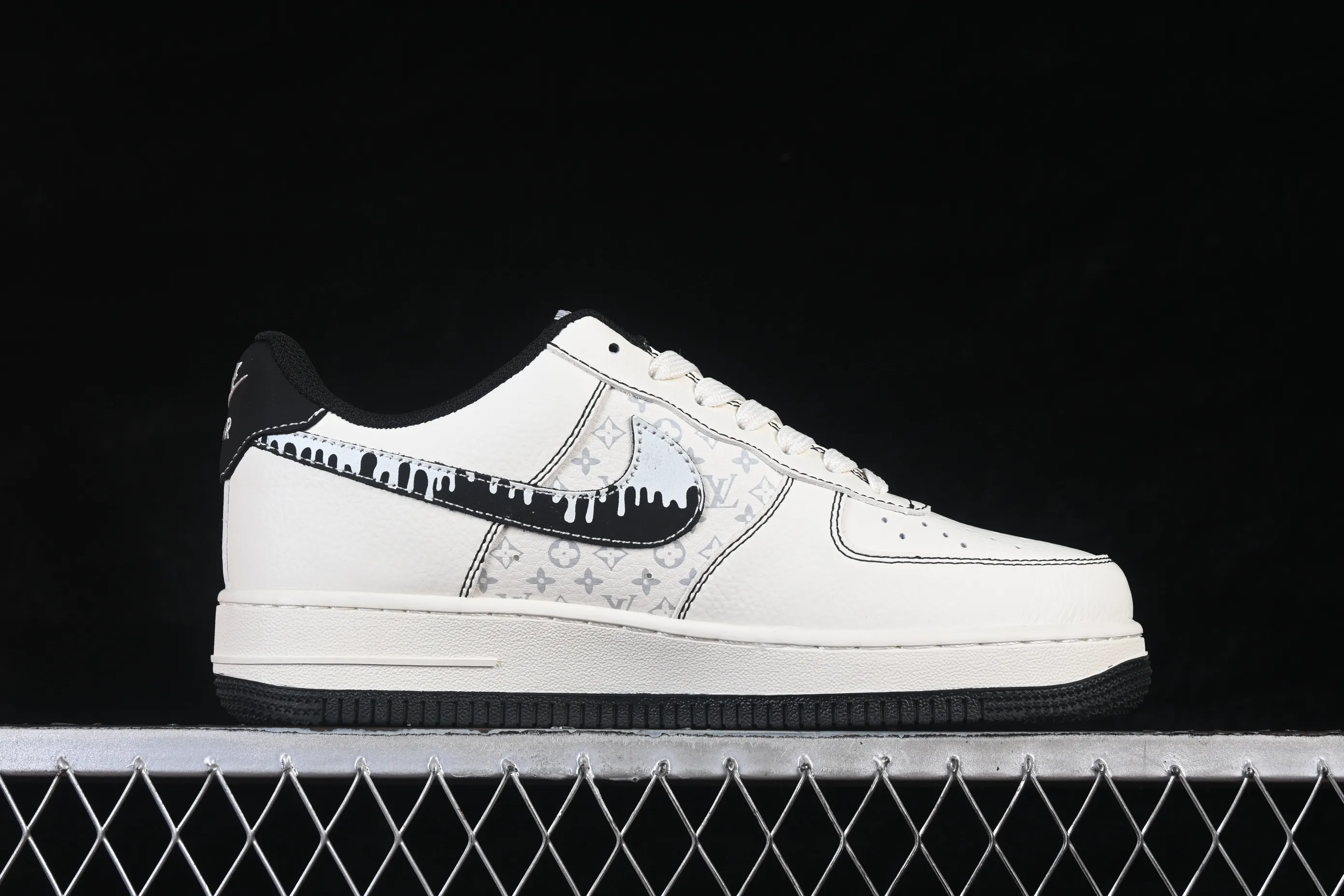 All categories Nk Air Force 1 Air Force series Nk Air Force 1 Low Air Force low-top Nike Air Force 1'07 Low Classic white and black color Air Force 1 low-top casual sneakers KG6699-F31